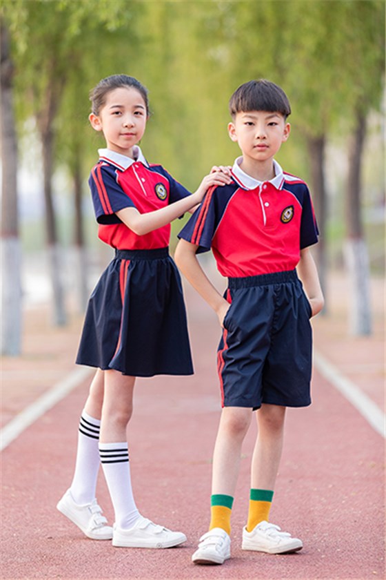 小學生校服